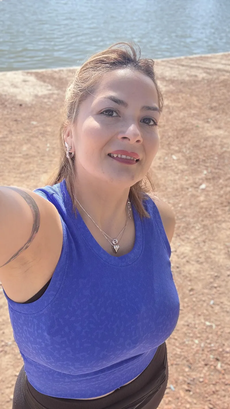 Thumbnail Elevate Your Training Day Look with a Blue Croptop | Rossbomm