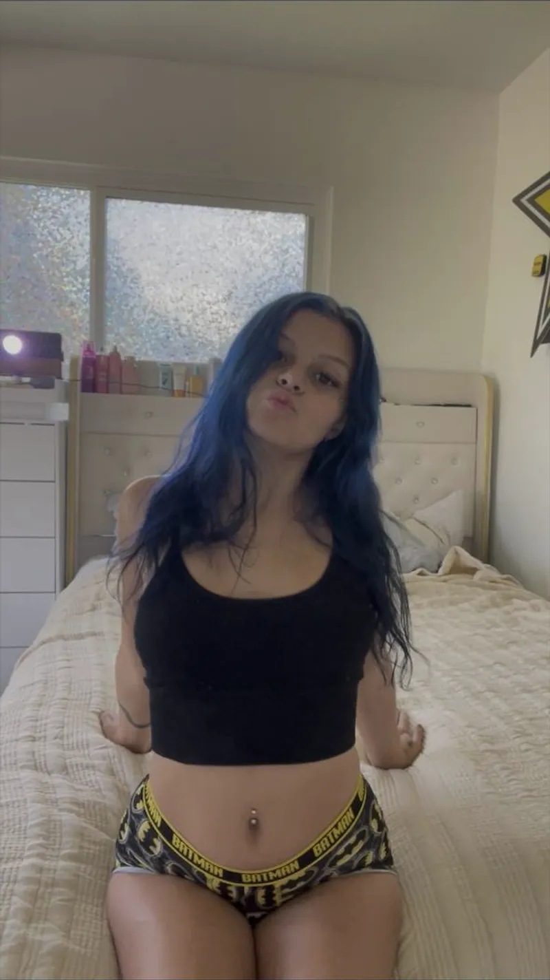 Thumbnail Unleash Your Attitude in Stylish Crop Tops | ResistFluid1743