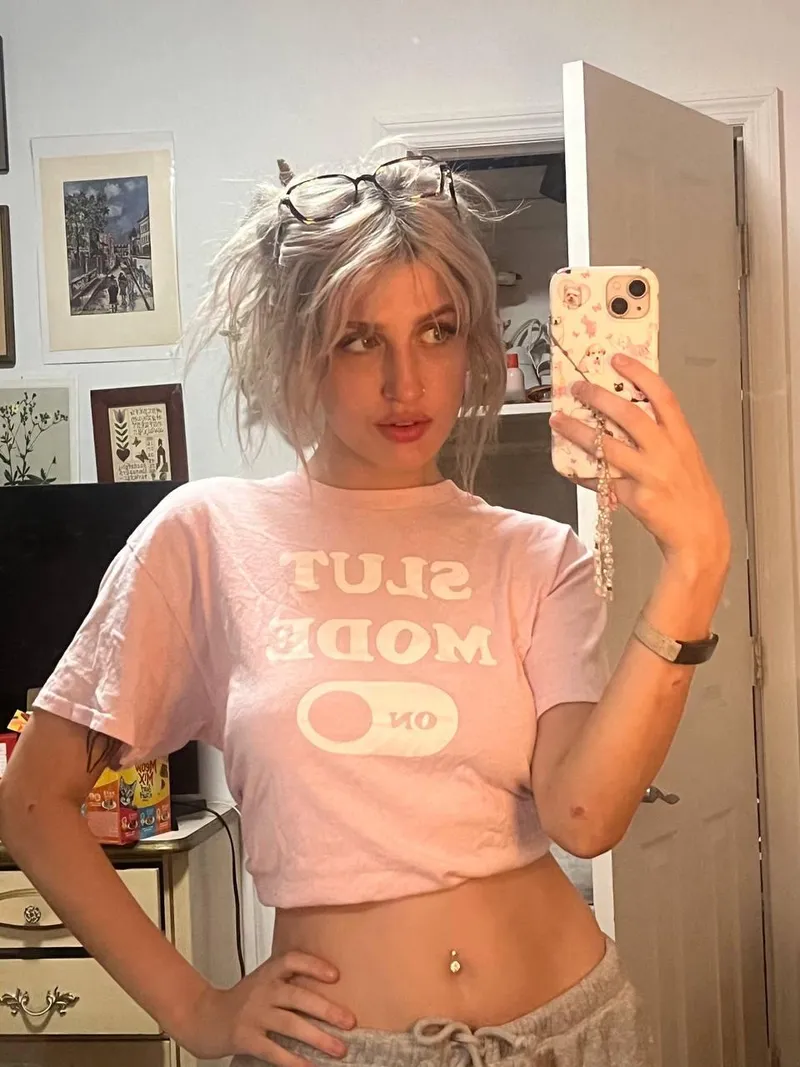 Thumbnail Unlock Your Confidence with Power-Up Crop Tops | VelvetFairyDust