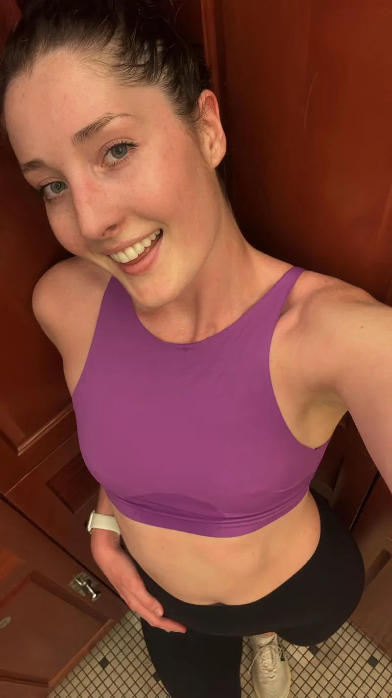 Thumbnail Feeling the Heat: Dive into the Sweaty Experience | SweatyGirls Chronicle