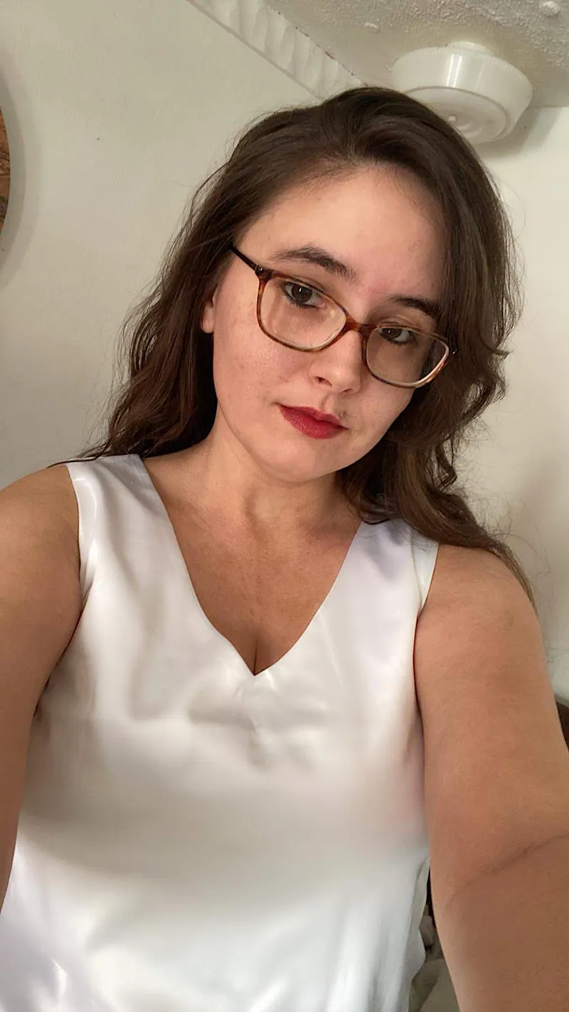 Thumbnail Fast_Product_9147 Embraces Minimalism in the Classygirls World