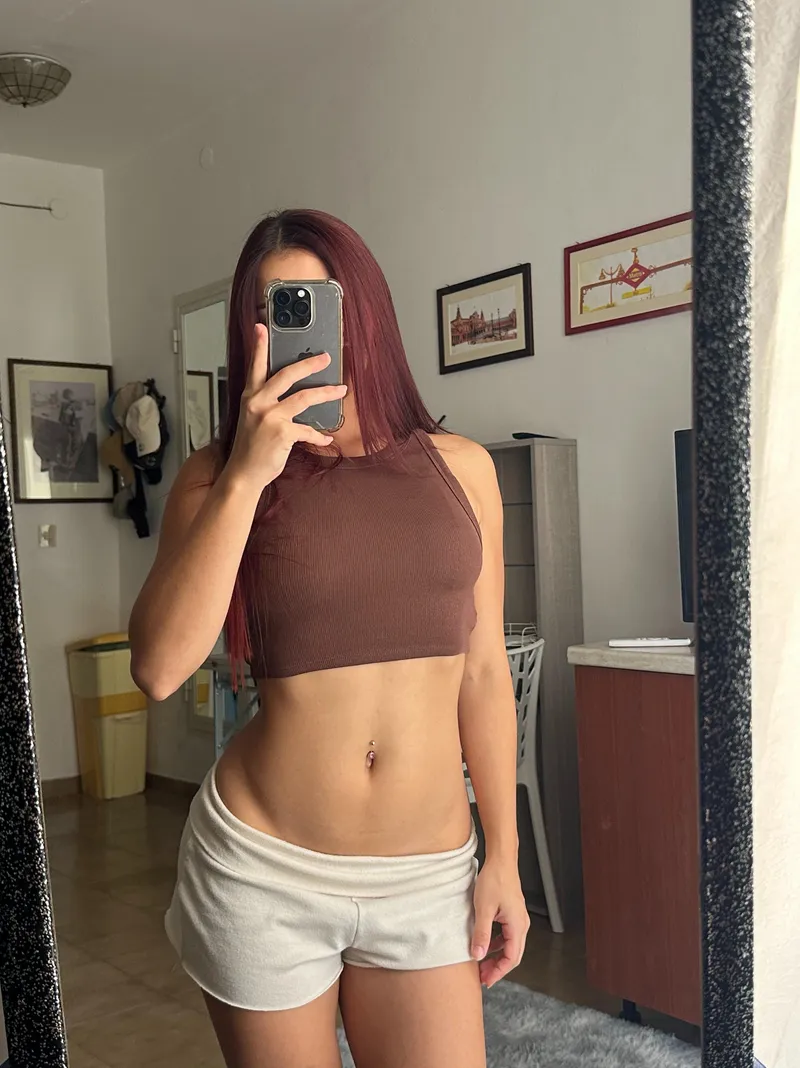 Thumbnail Decoding the Perfect Crop Top Length by FrazzledWalnuts