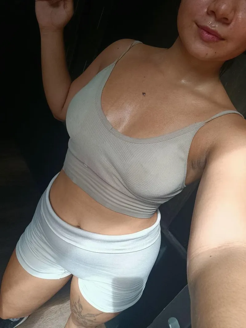 Thumbnail Unveiling the Hot Sweaty Chest: A Sensory Experience | SweatyGirls Exploration