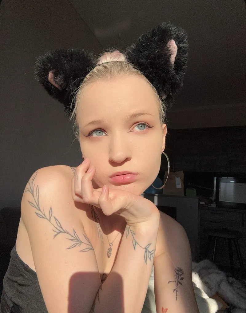Thumbnail Good Master Wanted: Exploring Petplay Fantasies