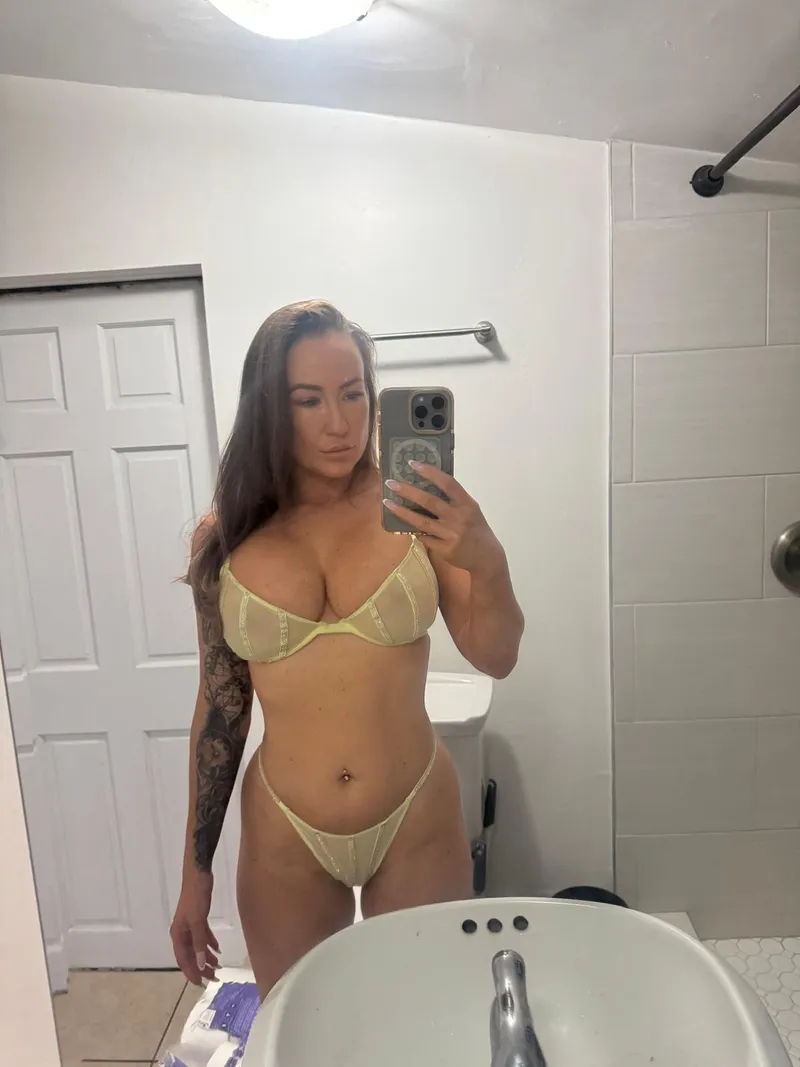 Thumbnail Trophy Ideal: Ready to Shine as a Trophy | _ladysexyfit_
