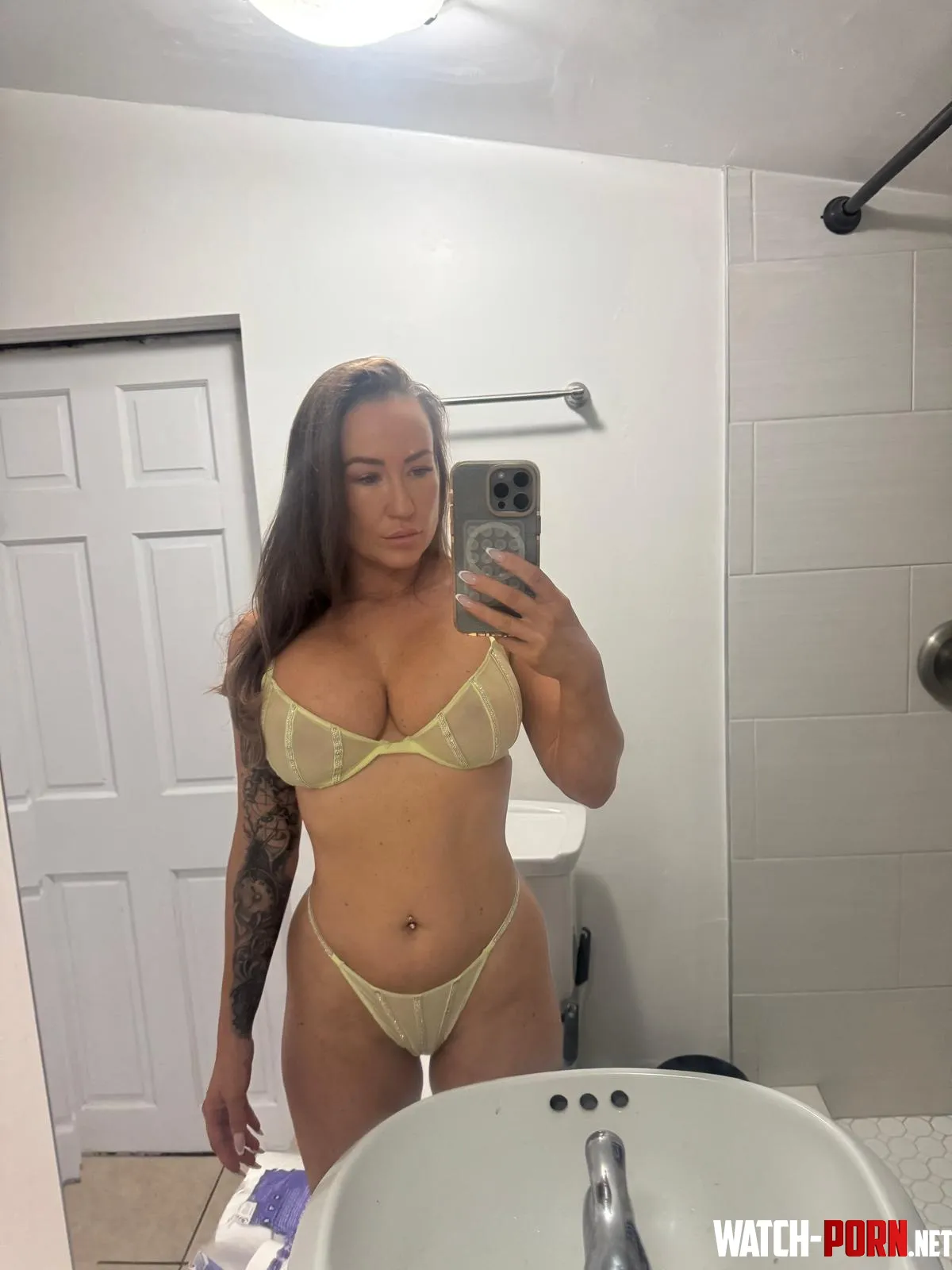 I'm always ready to be a trophy for u by _ladysexyfit_