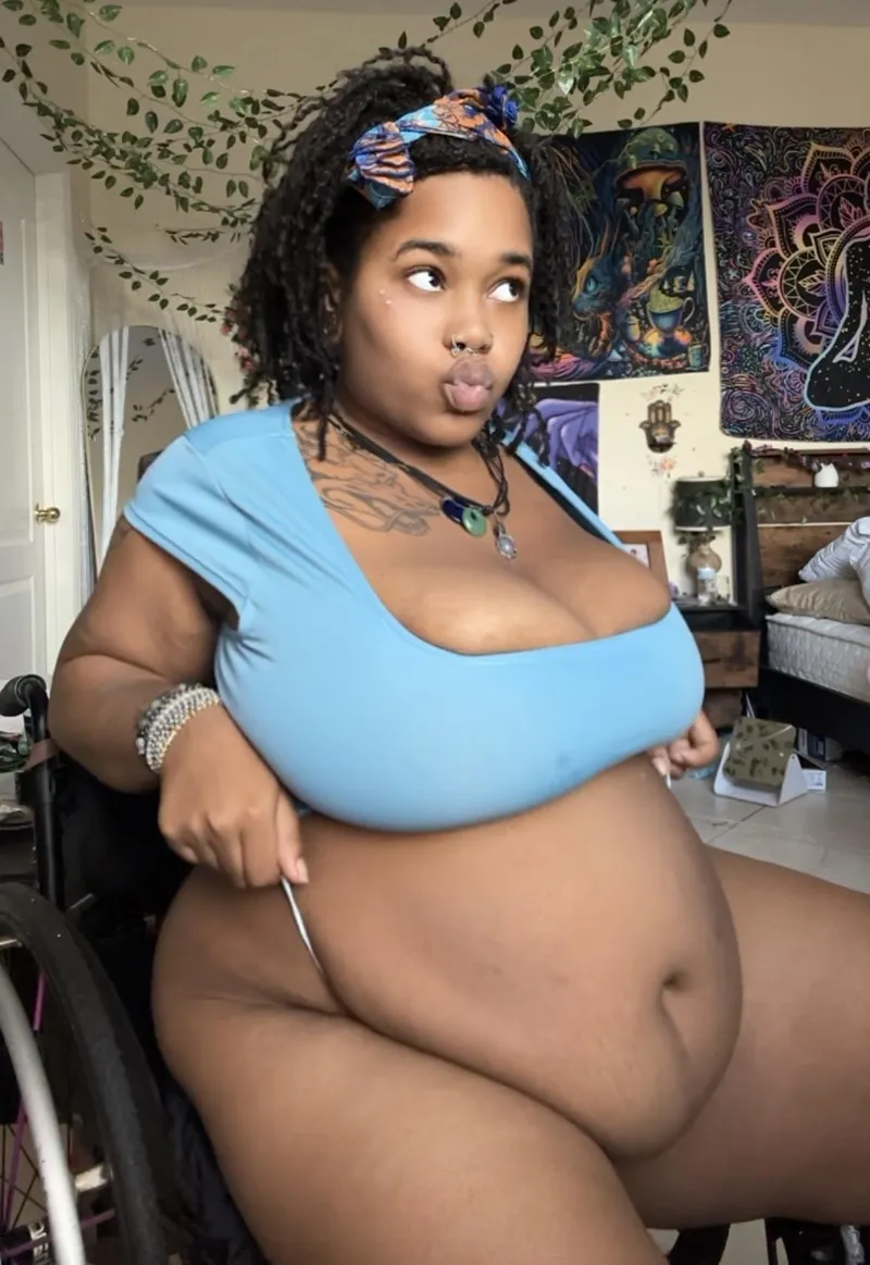 Thumbnail Embracing the Journey to Getting Bigger 😋 by Goddesssmelodie_