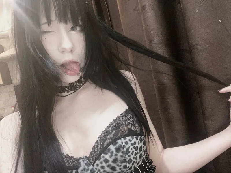 Thumbnail Scene Sensation: A Trendsetting Portrait by miawmiawcatlover | SceneGirls