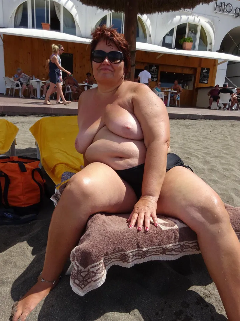Thumbnail Exploring Body Positivity - Alternative-End-3262's Topless Journey