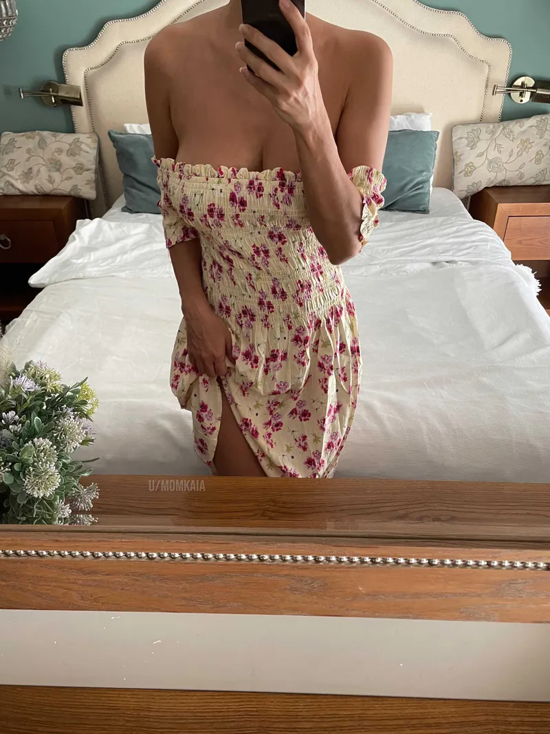 Thumbnail Sundress and Braless: MomKaia Redefines Comfort