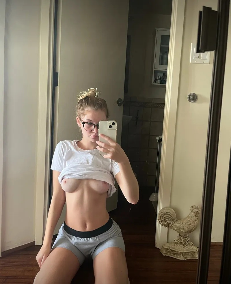 Thumbnail Relaxing Day: Lazy Topless Strolls at Home by McKayyyy