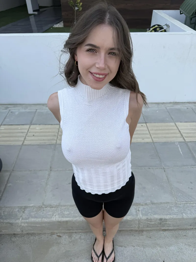 Thumbnail Celebrating a Day Braless: Justacutienere's Experience