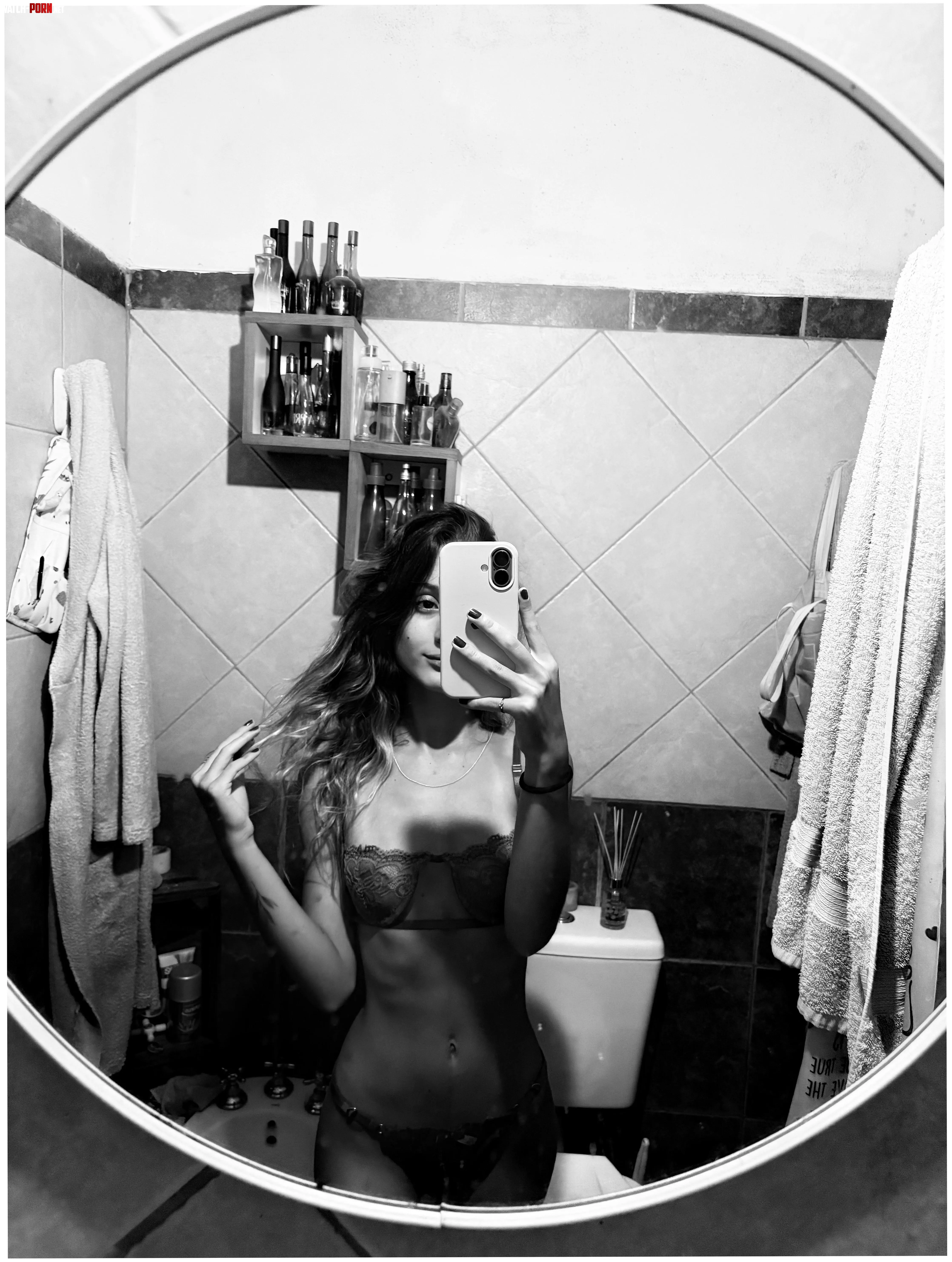 18F i usually hide but today i tried to show more by honeygirlmango