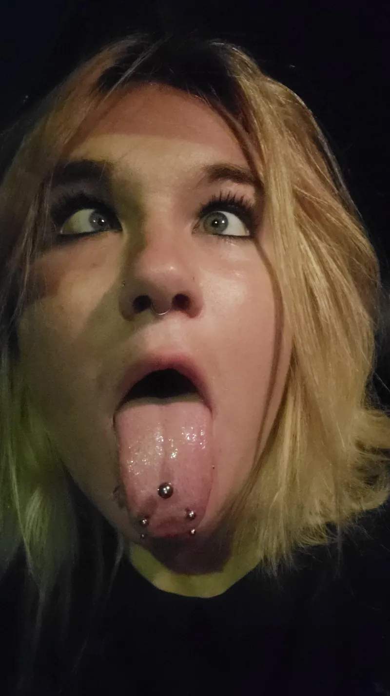 Thumbnail Uncontrollable Pleasure: Embracing Real Ahegao - sinning_angel6 | RealAhegao