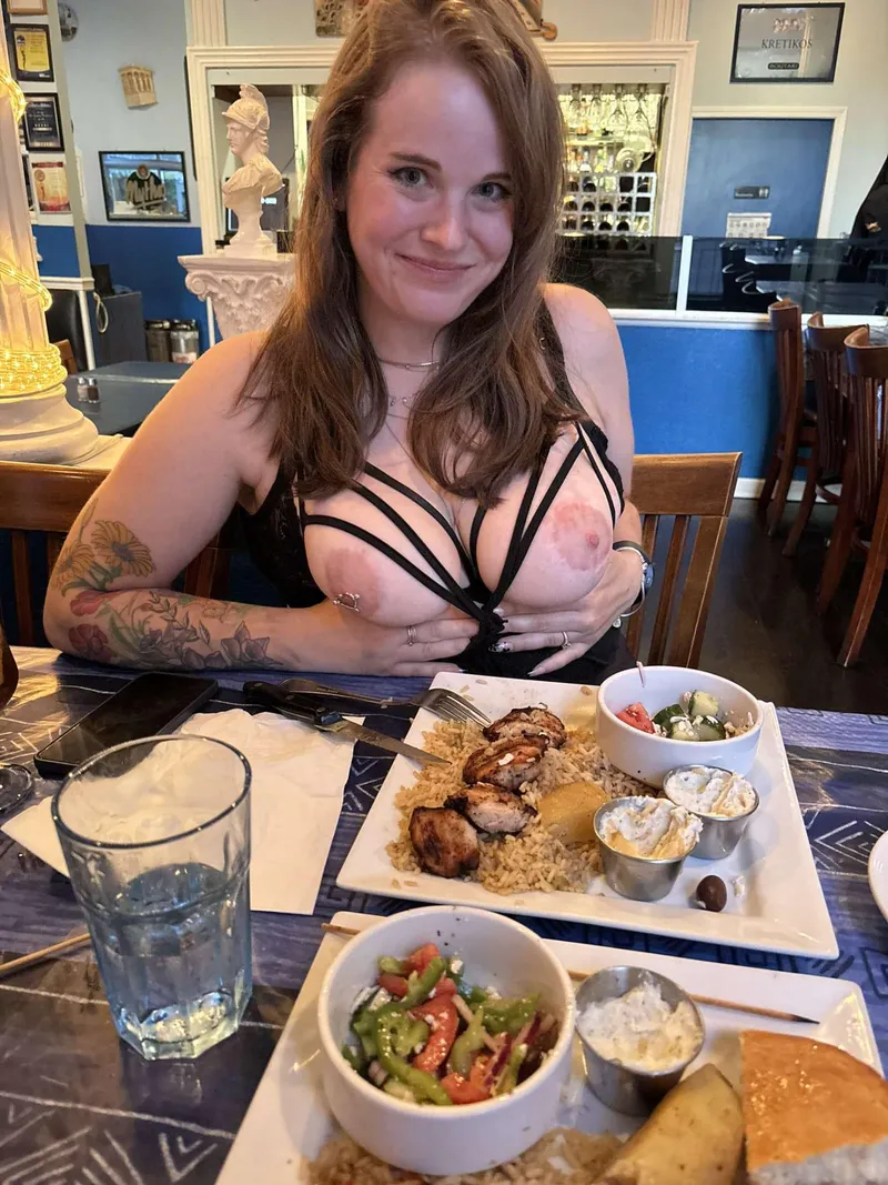 Thumbnail Boobs go well with dinner - FlashingGirls