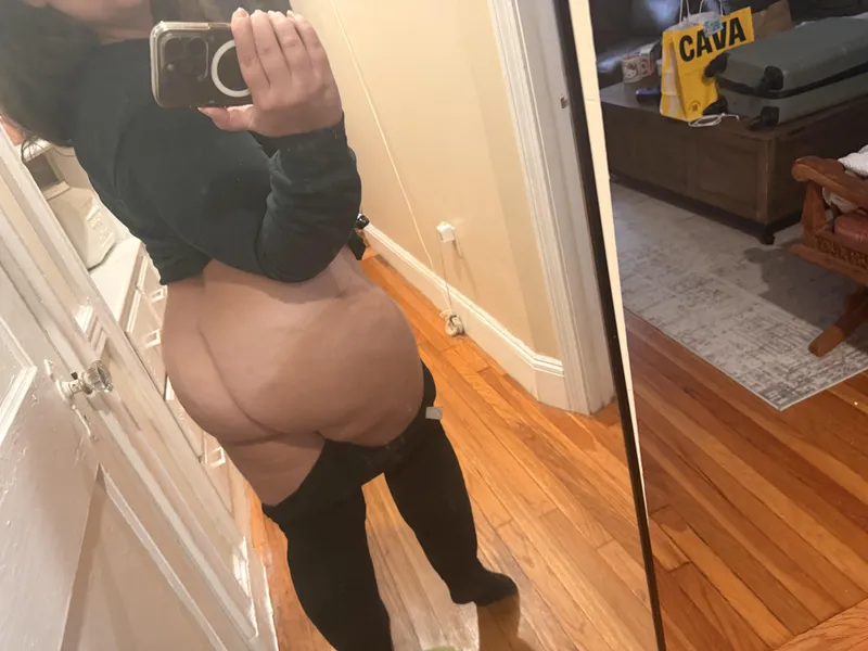 Thumbnail Stacked Sensations: burningburner69 Presents a Provocative Glimpse into Pawg