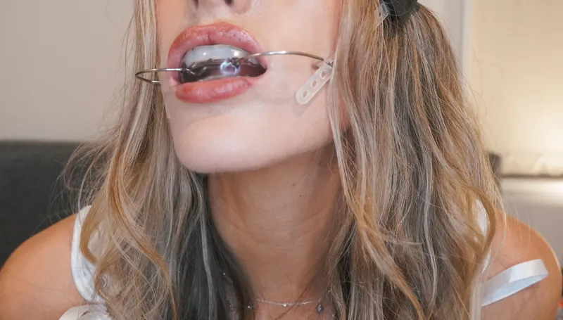 Thumbnail Limiting Speech, Enhancing Pleasure: The Art of Moaning | Andie_x - Fetish