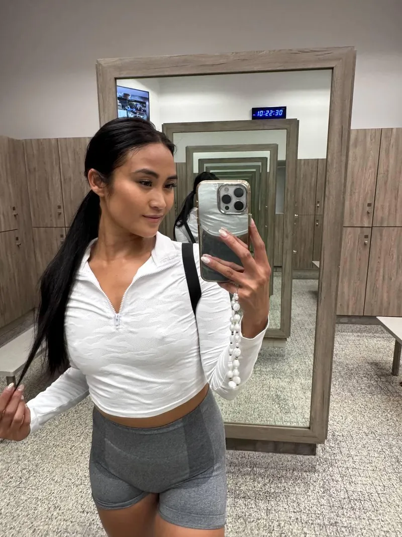 Thumbnail Petite and Playful - SunshineOnlyxo's Sensual asiansgonemild Charm