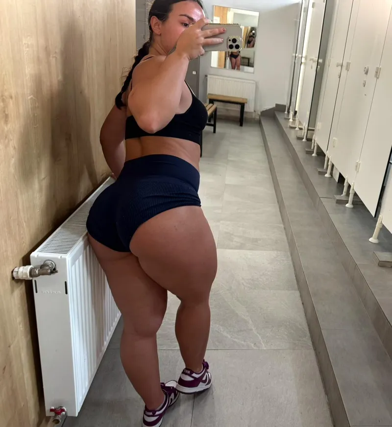 Thumbnail Admire the Thickness of a Booty by quadsqueen