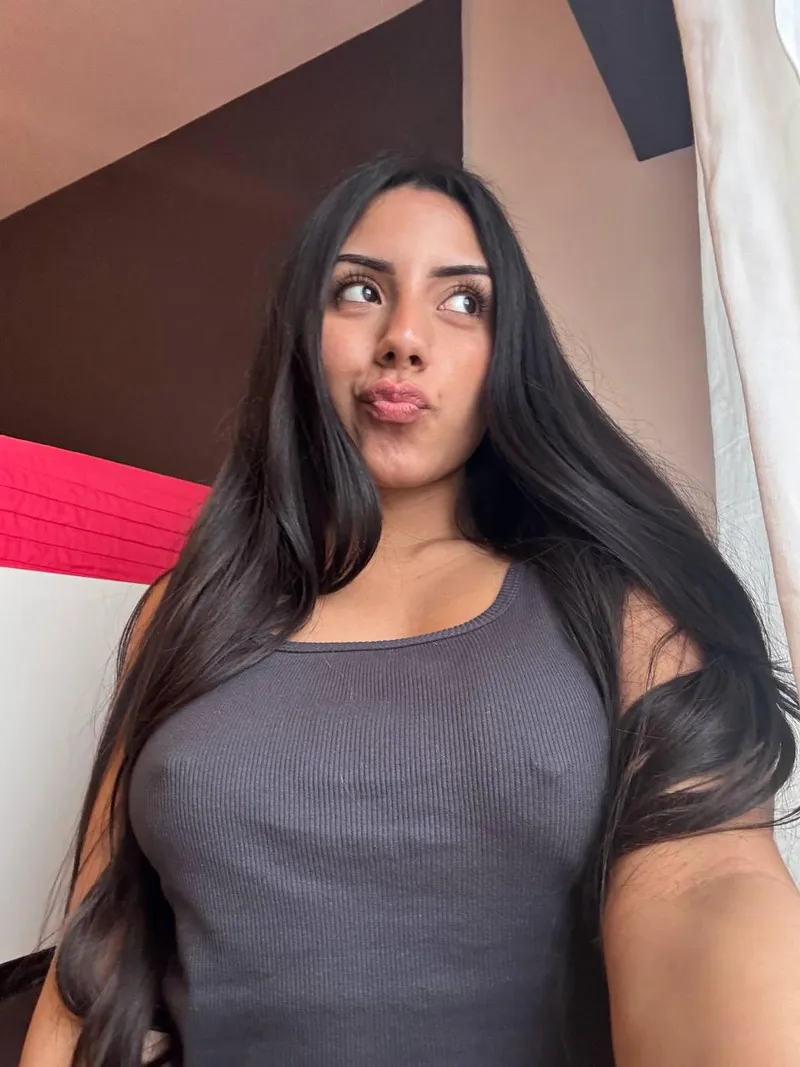 Thumbnail Flirty Pokies Display: Showing Off with CupCakePeachy