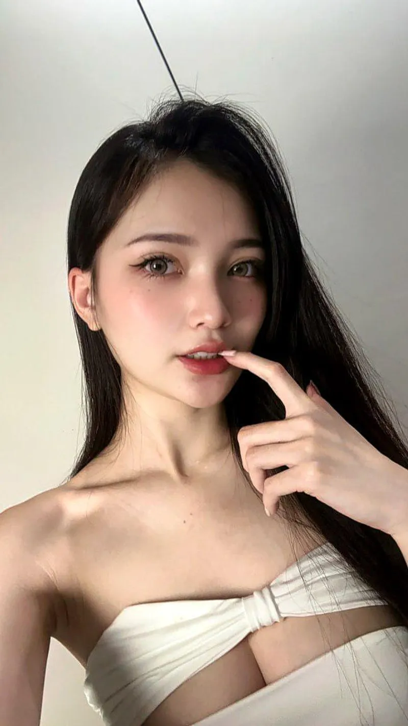 Thumbnail mspinkychic: Your Favorite Asian Chic | 2busty2hide