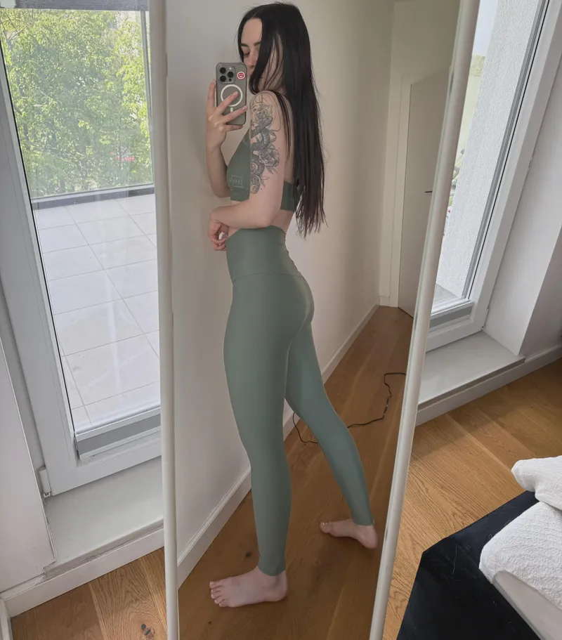 Thumbnail Top Leggings for Sport and Yoga: A Review by HoneyFairry