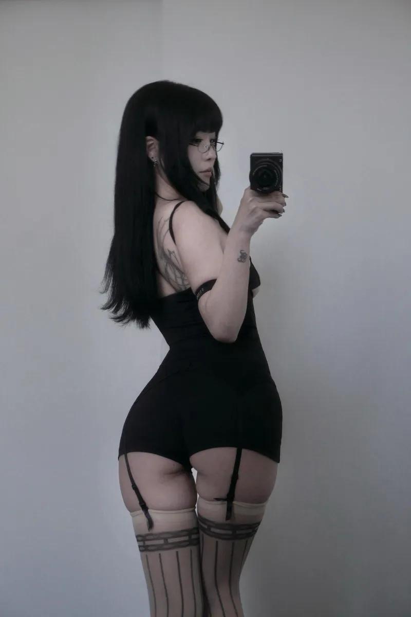 Thumbnail Peerintovoid's Gothic Asian Temptation on GothSluts