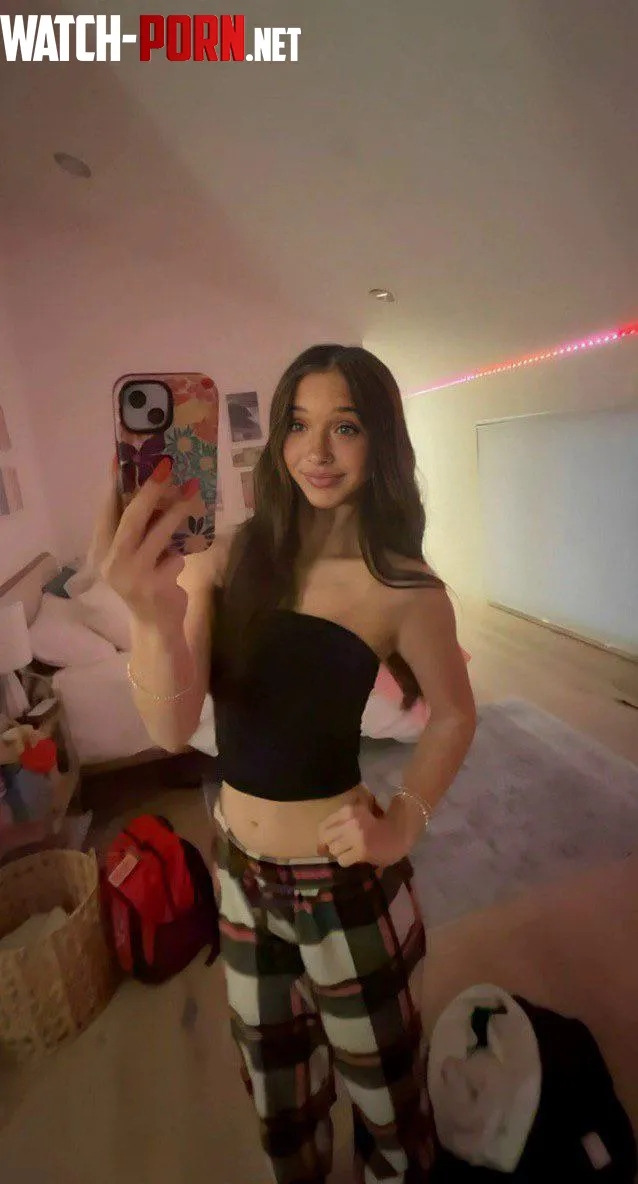 I really love to wear croptop by Possible-Guide7422
