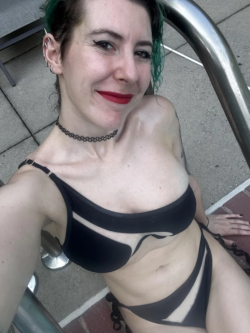 Thumbnail Cherishing Nice Weather Moments with sirenskiss3 | BonerMaterial