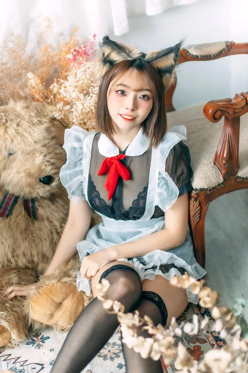 Thumbnail Ready to Serve: mshoneyberry's Cat Maid Confession