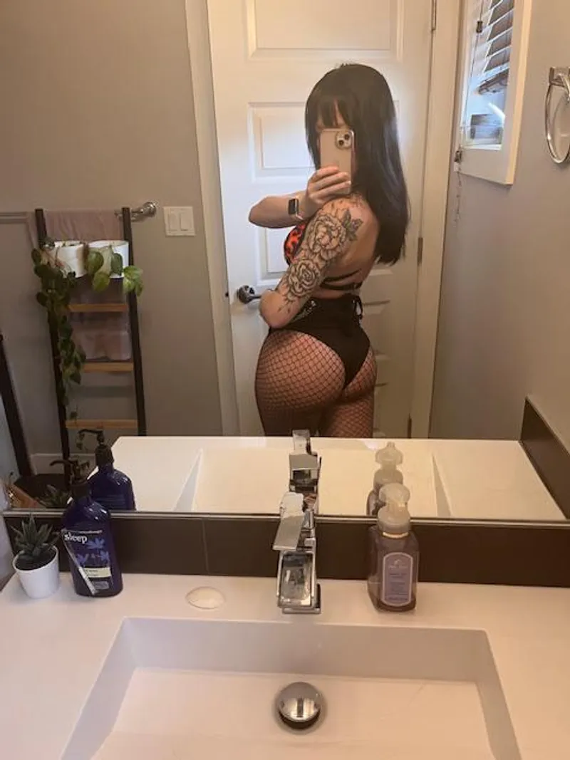 Thumbnail thebootybabes' Irresistible Charm: Surrender to Weakness | BonerMaterial