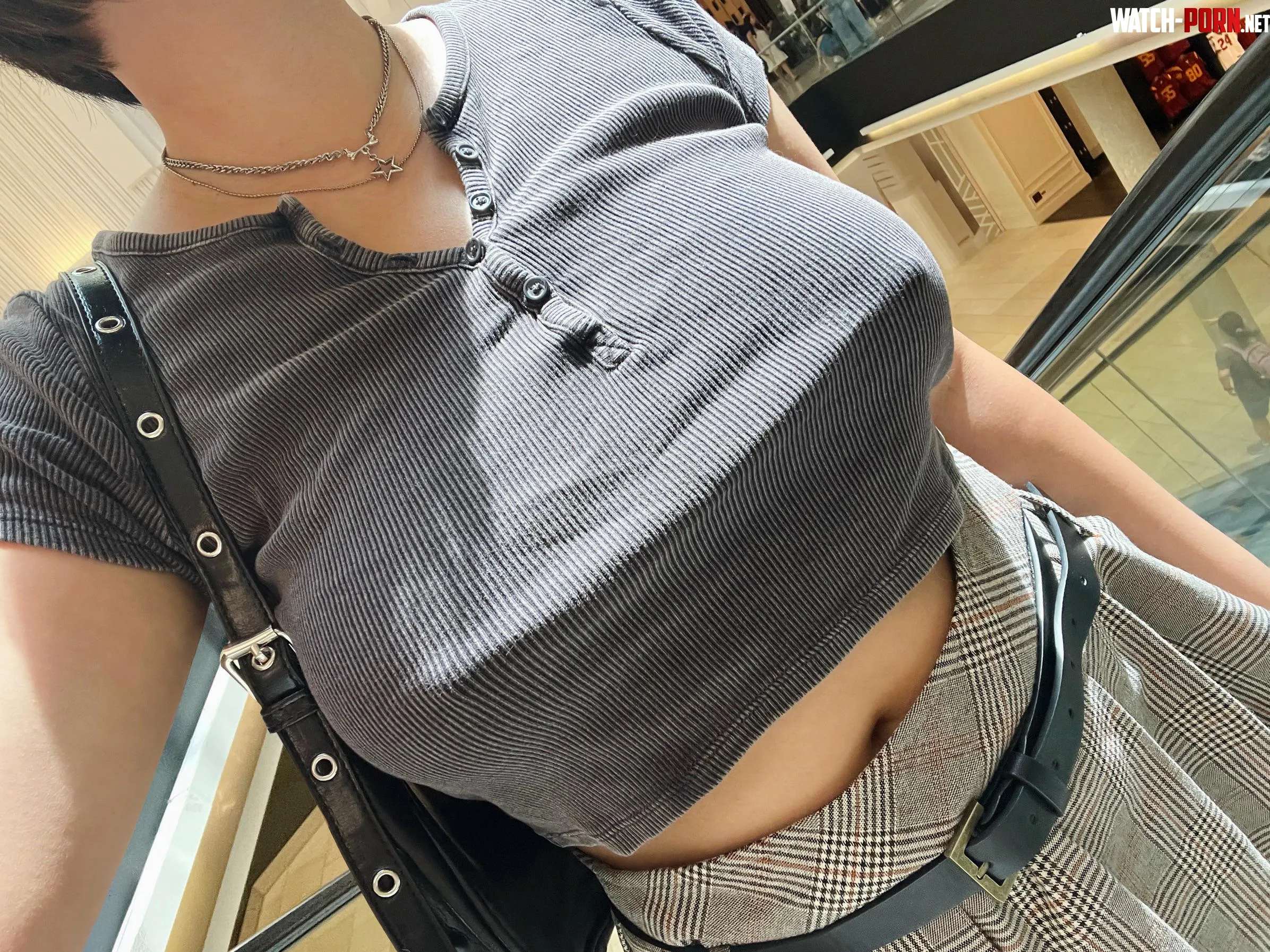 went to the mall feeling free~ by kilyusha