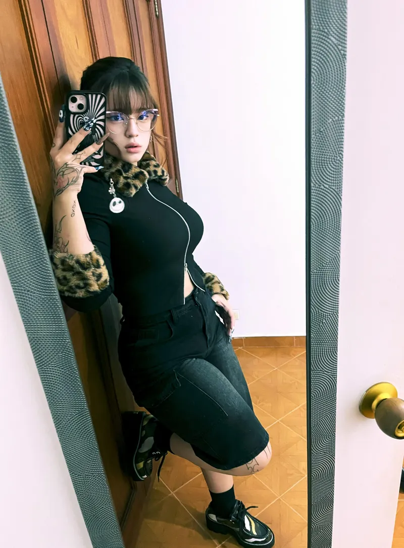 Thumbnail do i look cute in my jogging attire by BeautifulBunnny