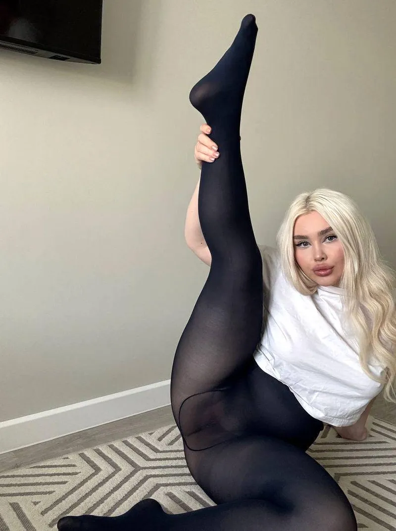 Thumbnail My pussy doesn't want to wear panties with pantyhose by Purr_Frost