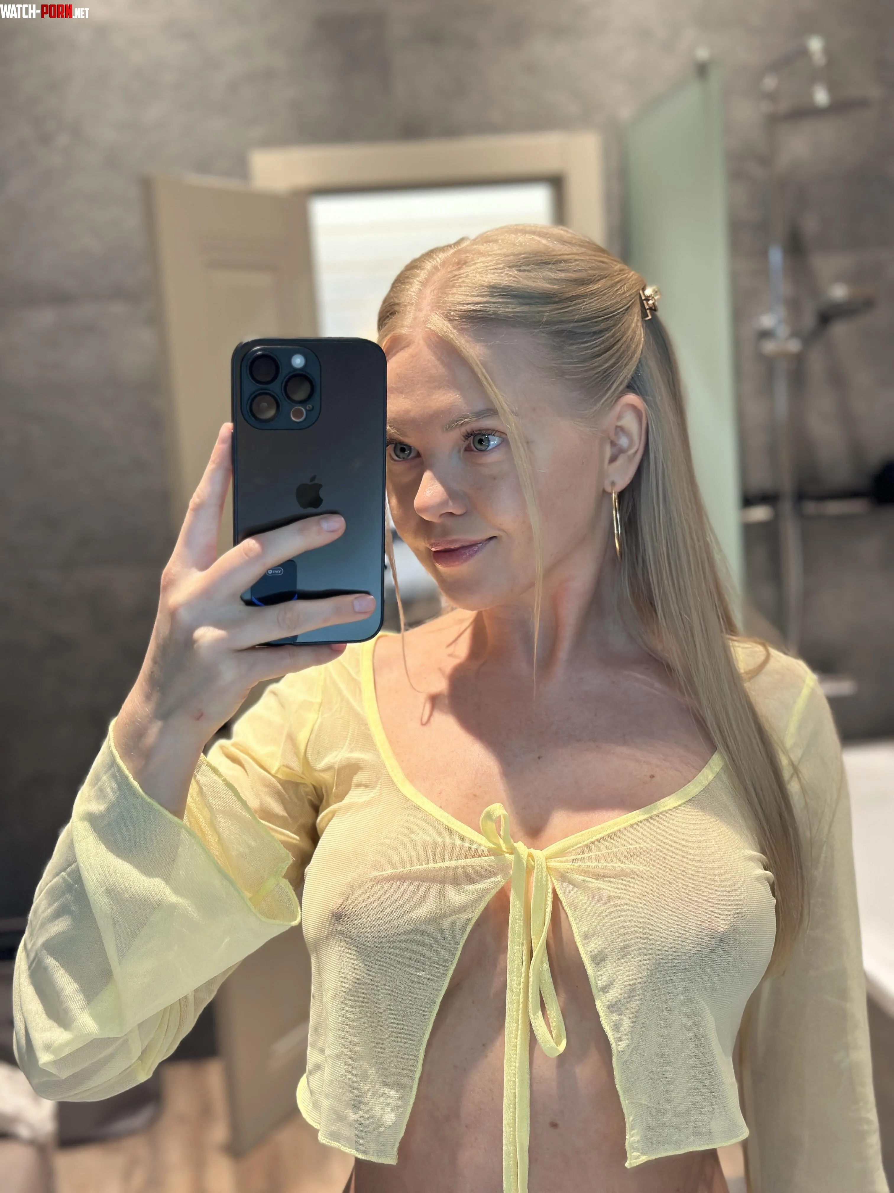 Whether at home or outside, I never wear a bra by Veretorda
