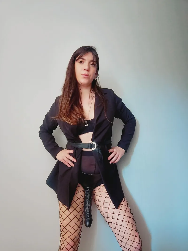 Thumbnail Surrender to goddess-bloom: Pathetic and Hungry Desires