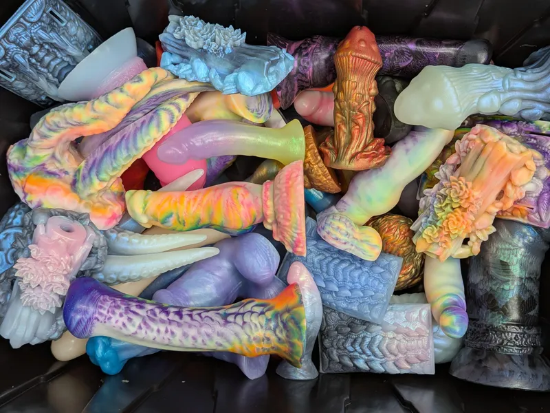 Thumbnail Kinemahearts' Selection of Dildos and More! | BadDragon