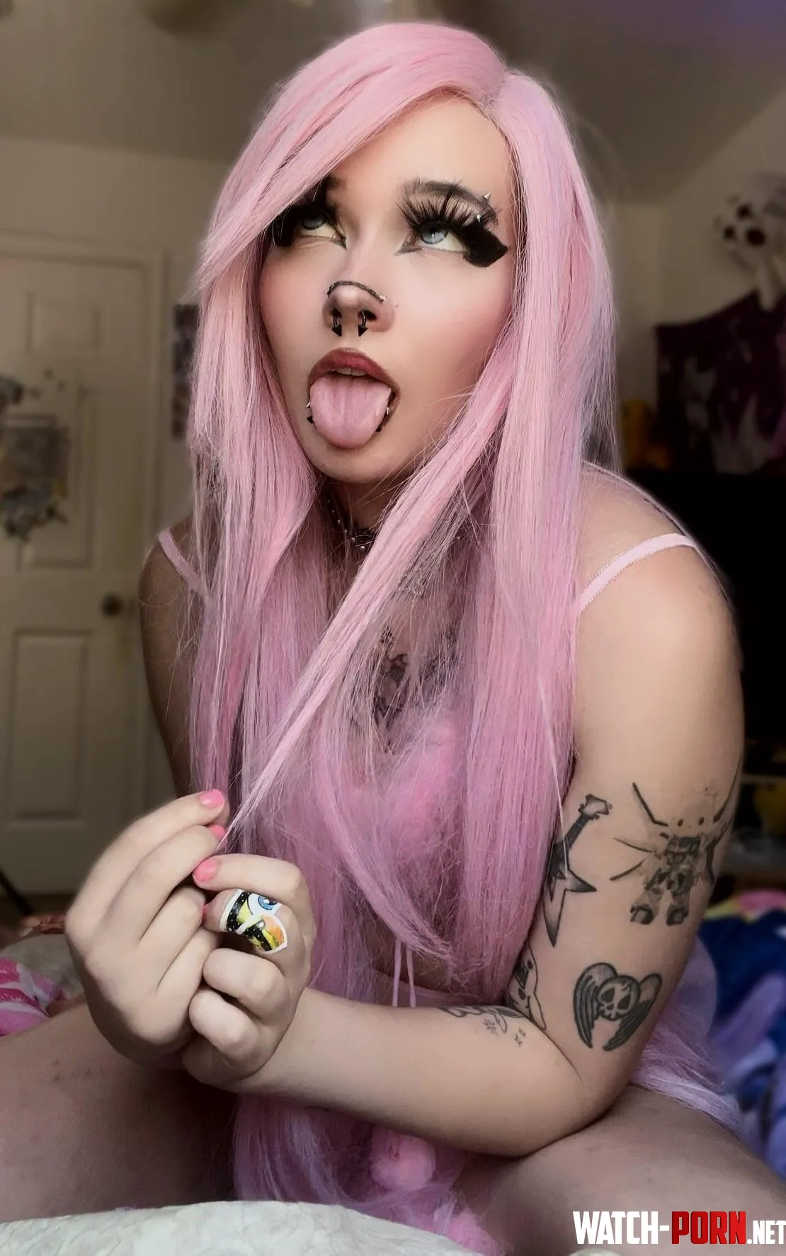 Would you give me your cum on my face? by _ScarletTwinkle