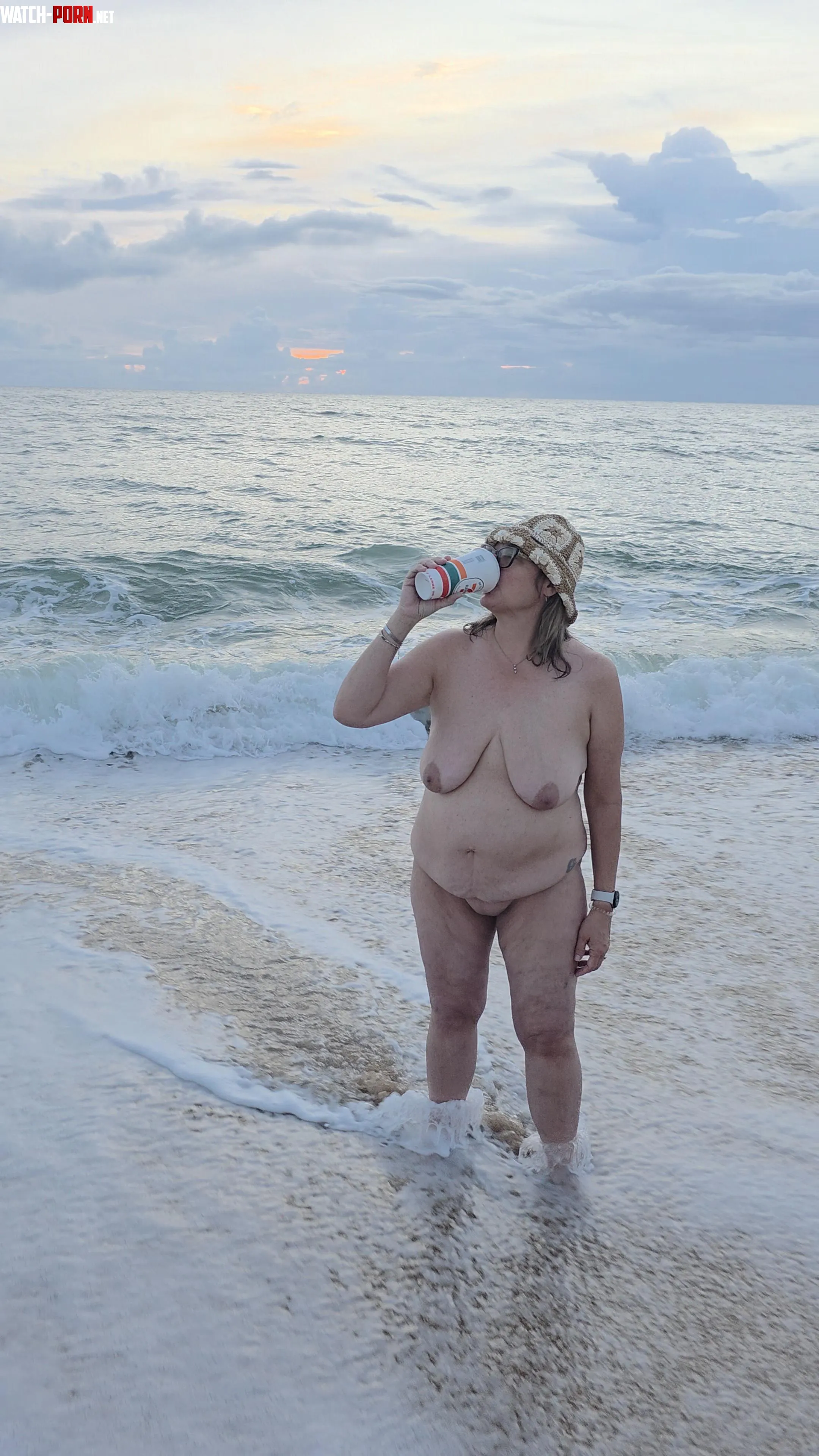Good morning! At Apollo nude beach having my morning coffee and waiting for the sunrise. I will be out here all weekend, stop by and say hi if you see me! Signal is bad, hopefully this posts! by Equivalent-Lion3636
