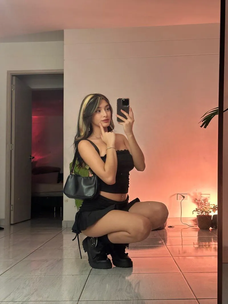 Thumbnail i wasn’t planning to post this but my tummy looked kinda cute sooo by starlitcatnap