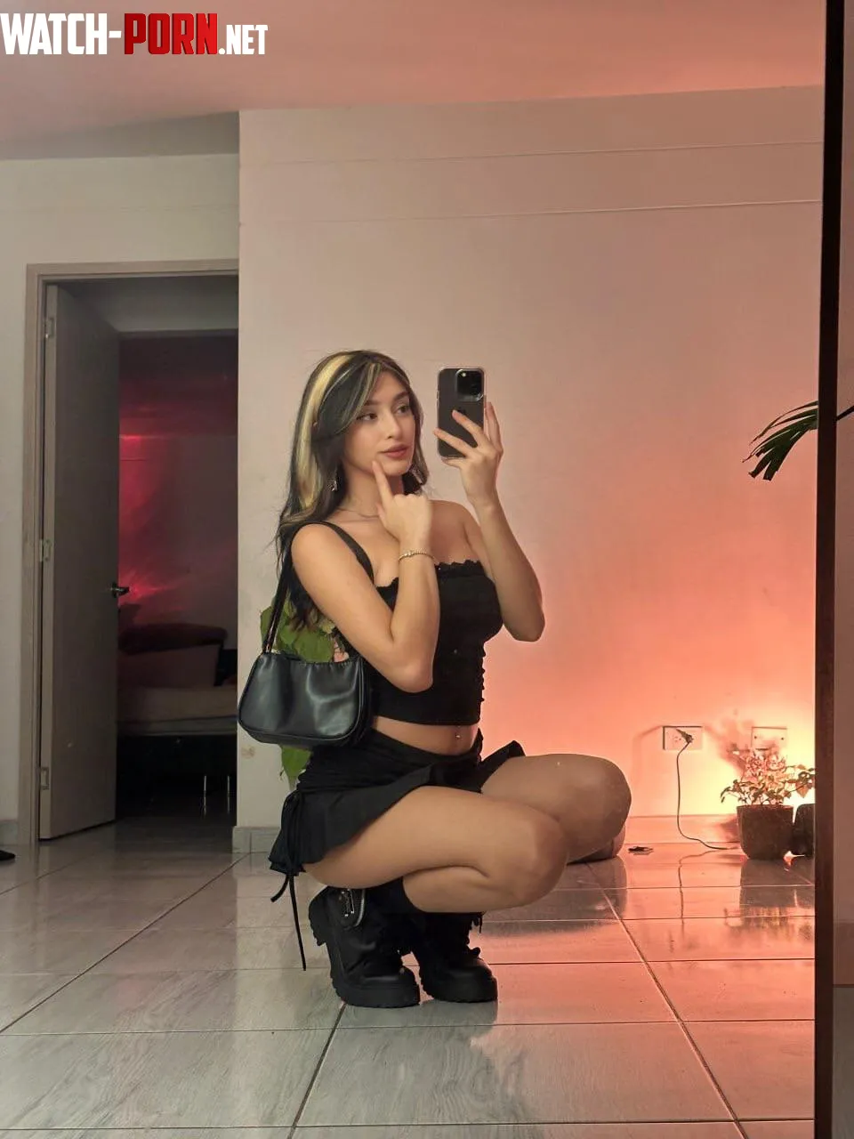 i wasn’t planning to post this but my tummy looked kinda cute sooo by starlitcatnap