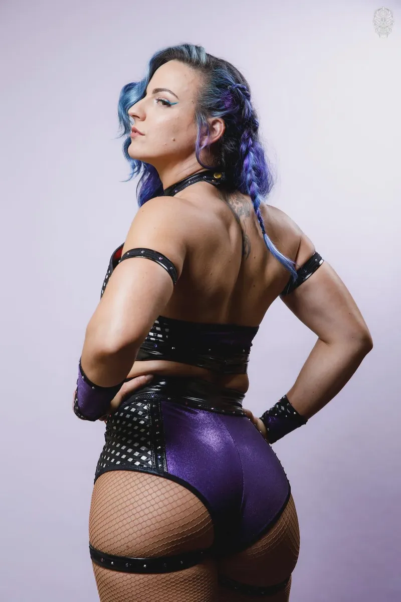 Thumbnail Venture into the World of WrestleFap with Vertvixen
