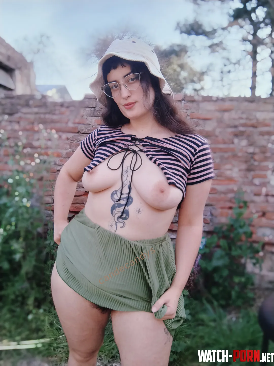 are u into hairy thick girls? by candecandys