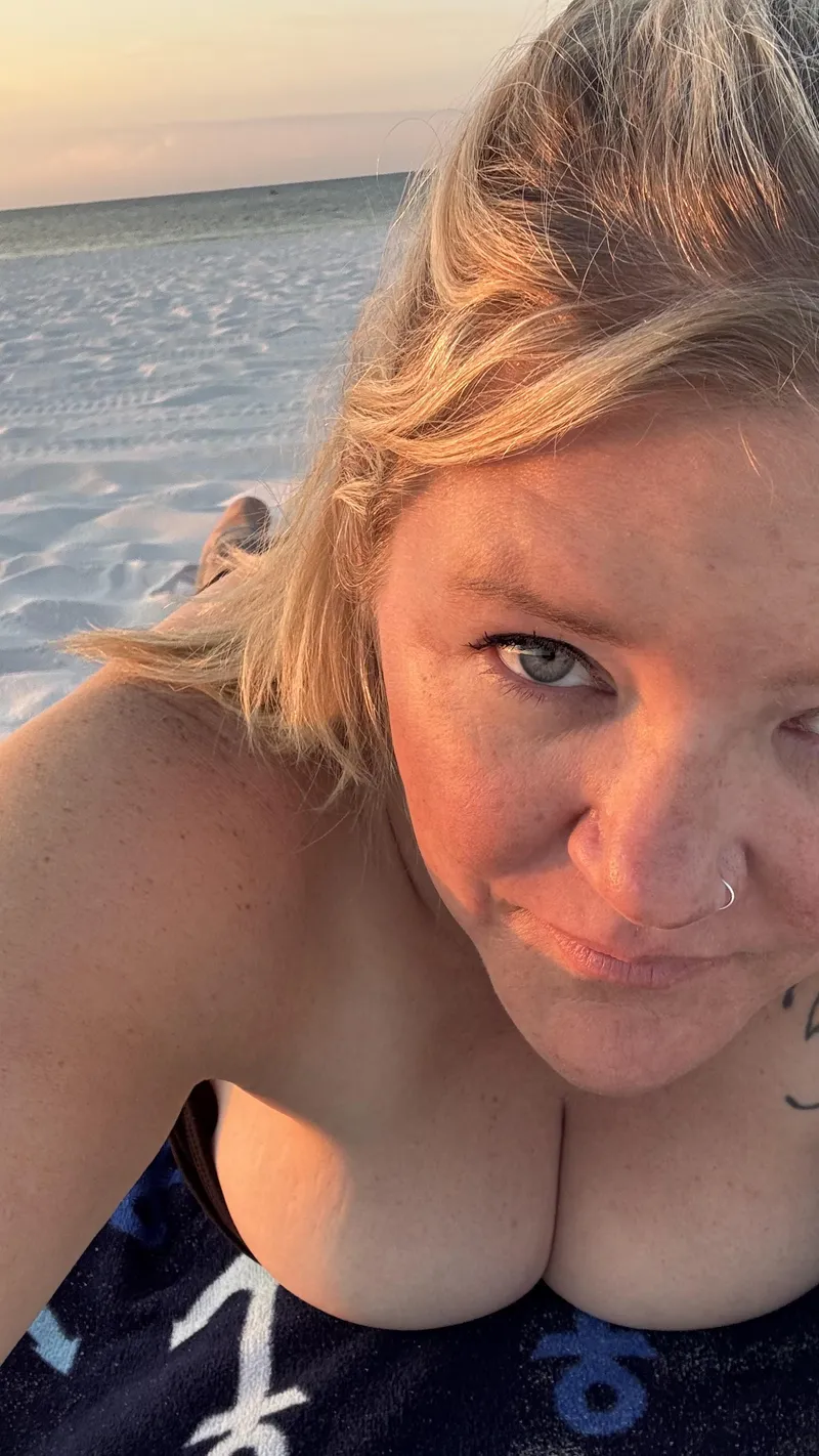 Thumbnail Who wants to go to the beach with me by IslandOutlaws2025