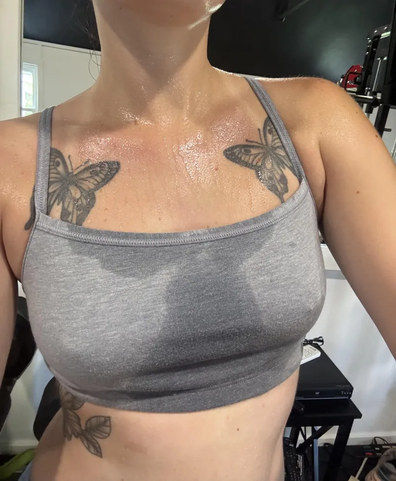 Thumbnail Favorite Sweating Bra: A Comfortable Choice | jade601