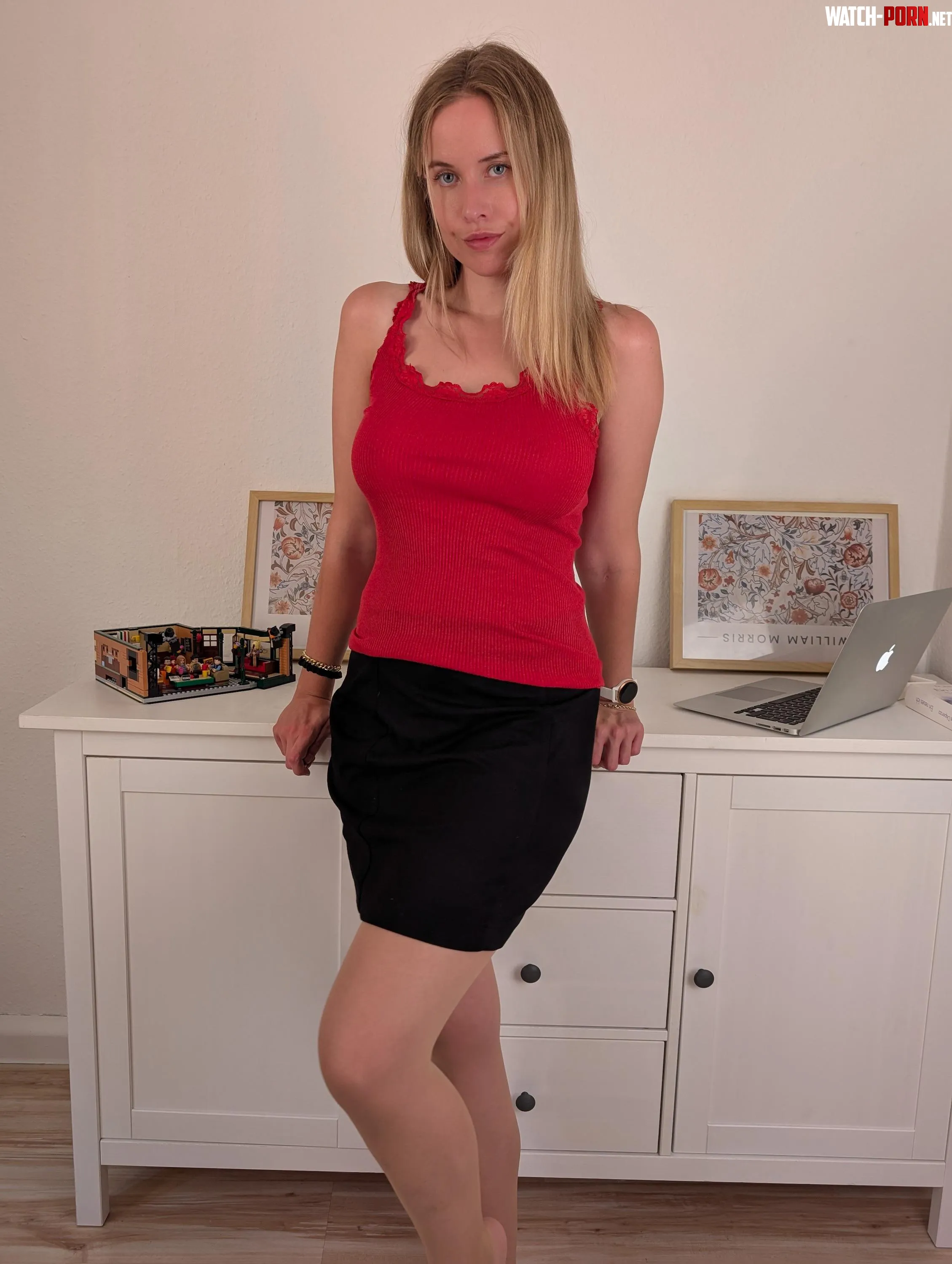 Librarian in pencilskirt by naturalgirl_mel