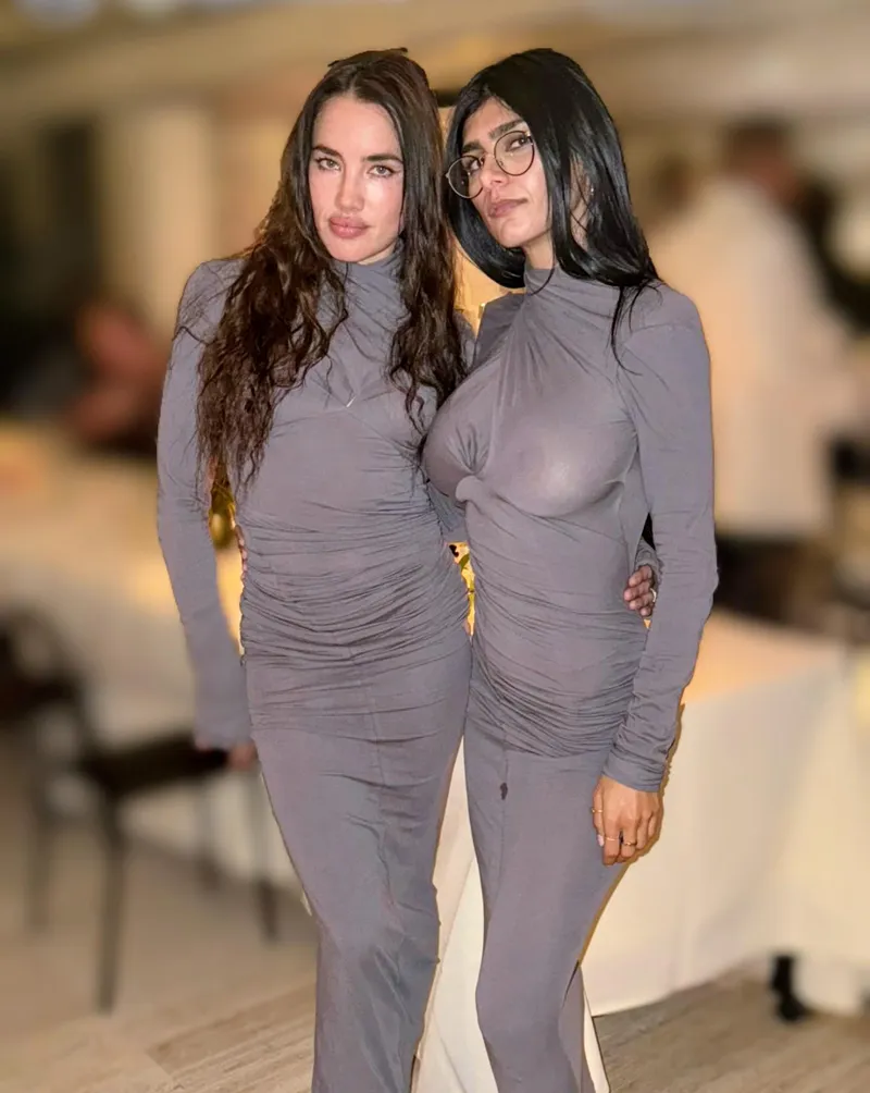Thumbnail Tantalizing Display of Tits - Unveiling free_cuckold_69's Secrets