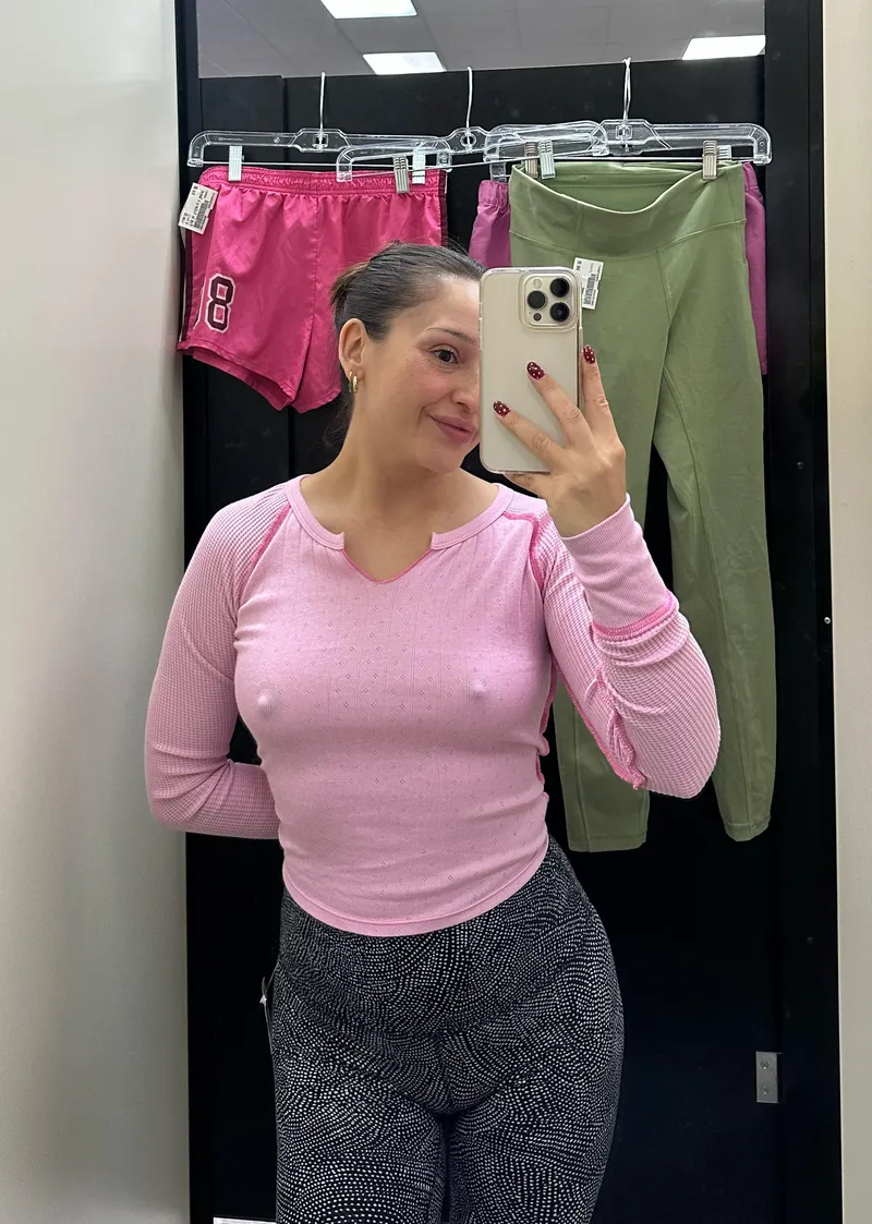 Thumbnail Exploring the World of Braless Shopping with iamtigggs