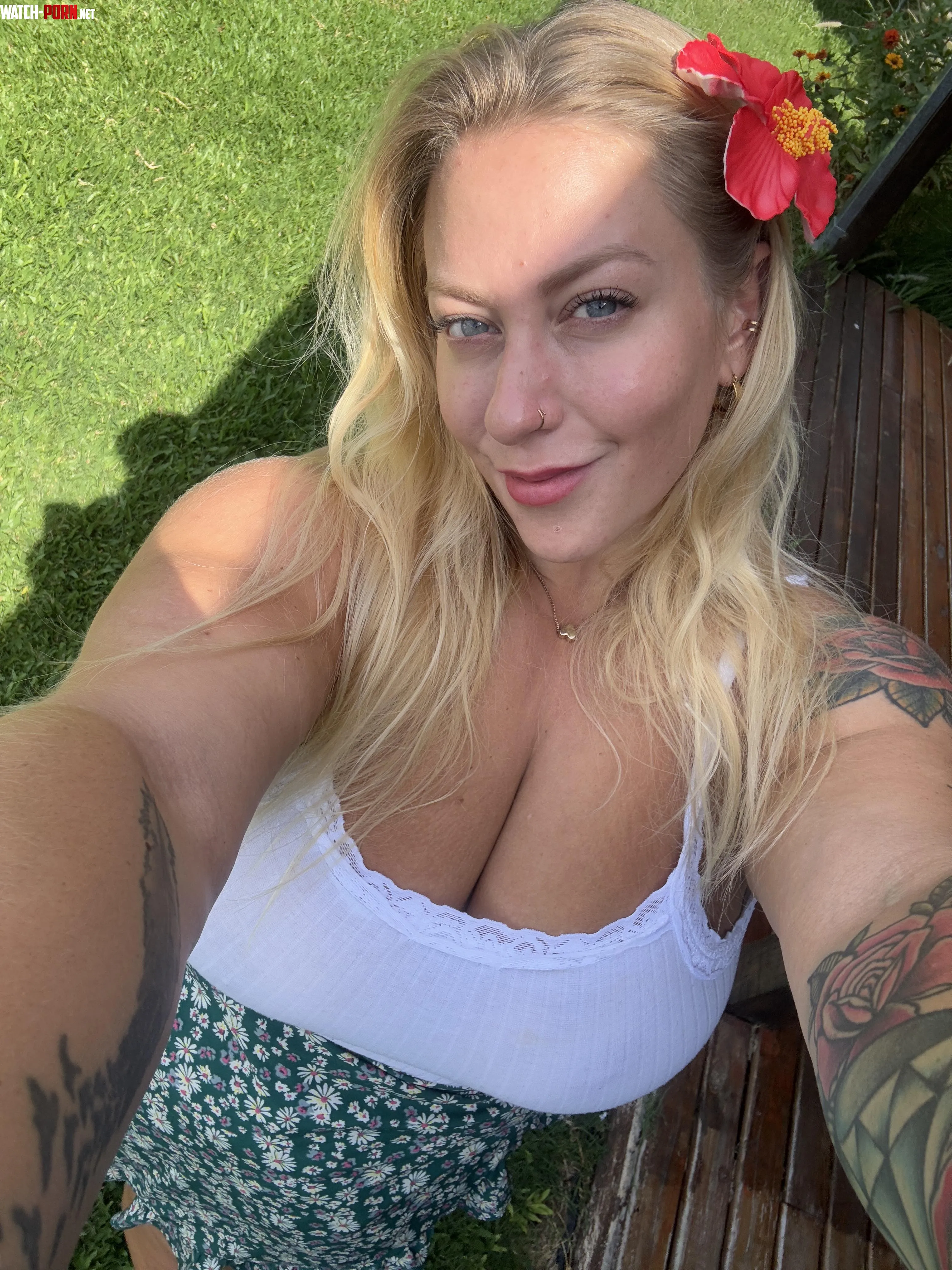 are you down to dating a fat girl by spicy-charmZx
