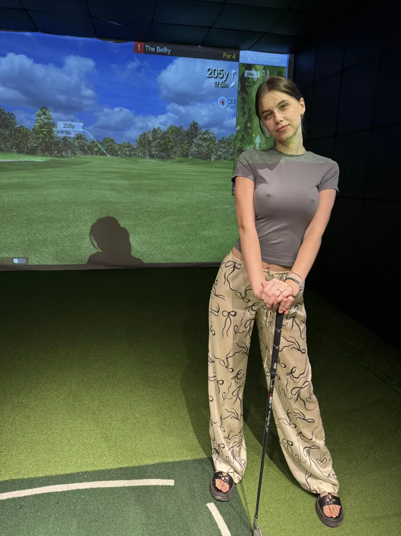 Thumbnail Justacutienere's Braless Enjoyment of Golfing